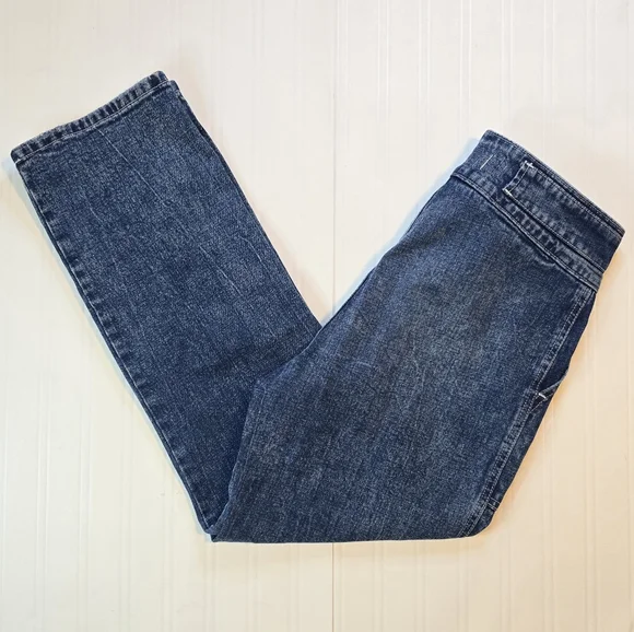 Abercrombie & Fitch Ultra High Rise Straight Jeans - Picture 2 of 4